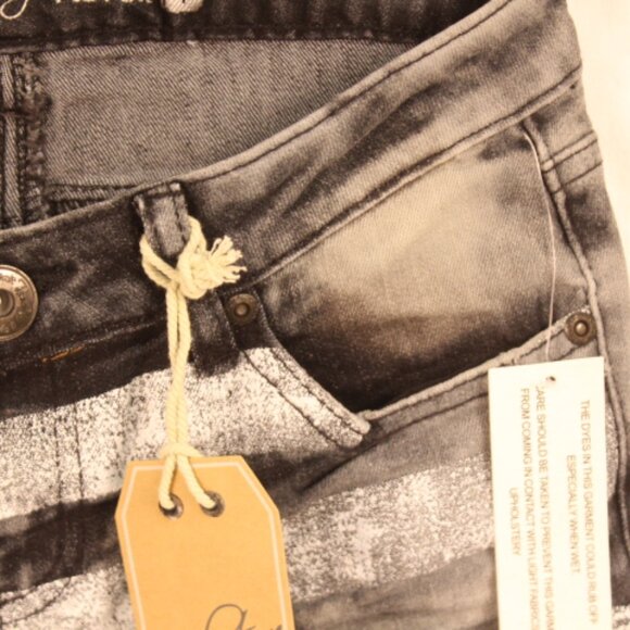 Vintage Revolution Grey/Black Flag Stretch Jeans - Picture 4 of 11